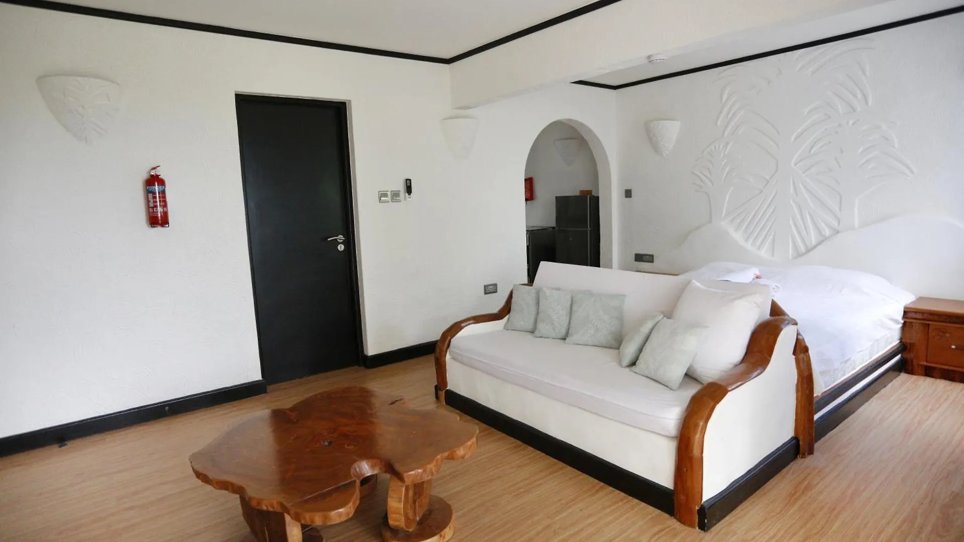 The Salty Palms Apartment Beau Vallon  Seychelles