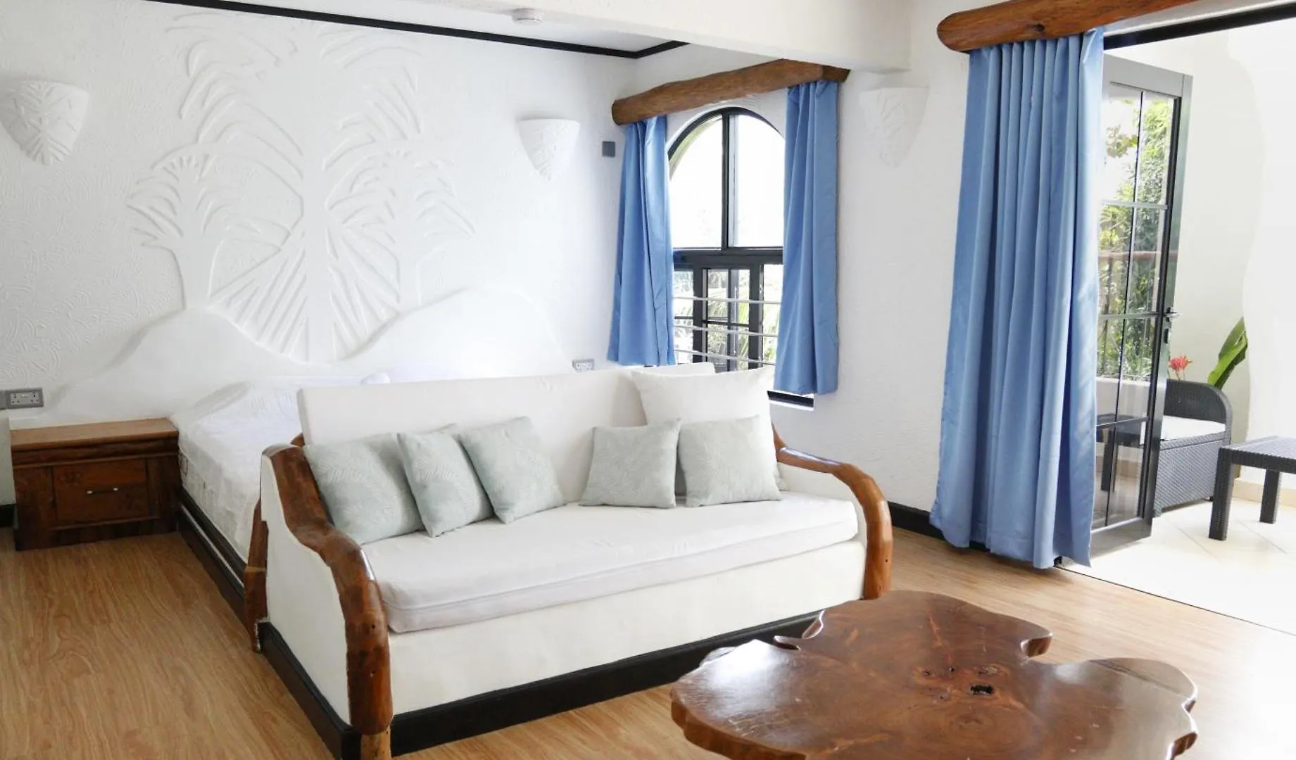 The Salty Palms Apartment Beau Vallon
