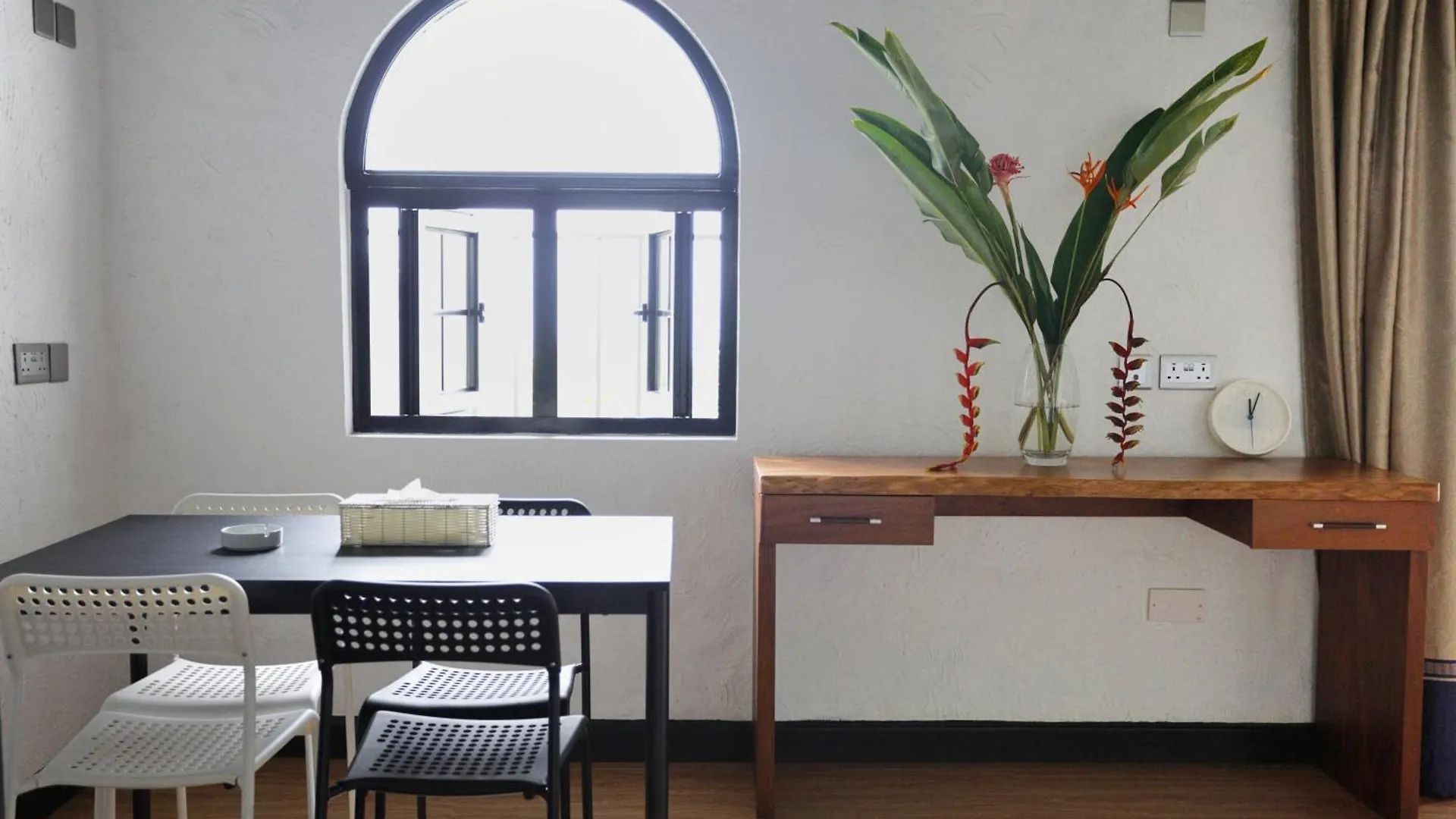 The Salty Palms Apartment Beau Vallon  0*, Beau Vallon (Mahe)