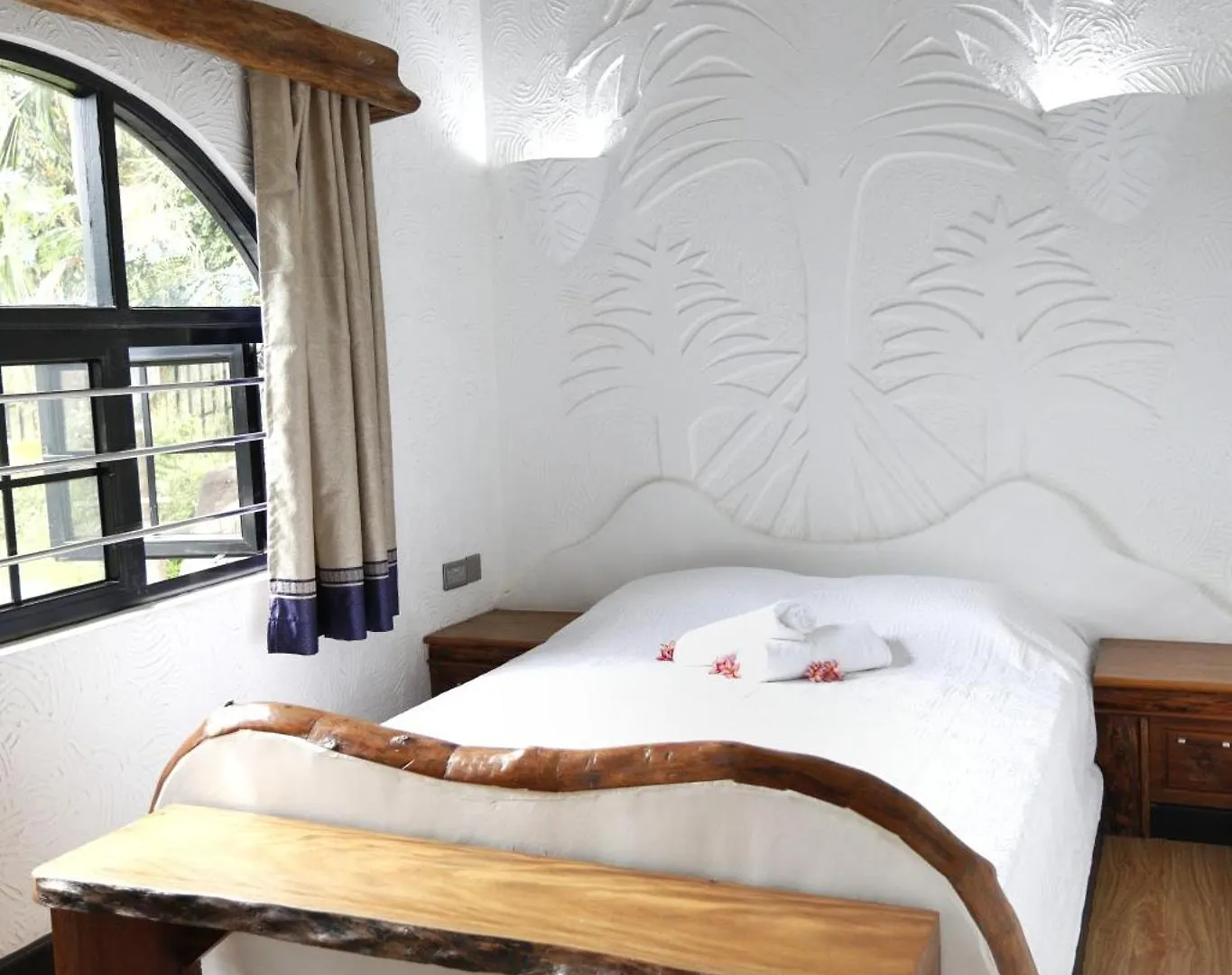 The Salty Palms Apartment Beau Vallon  Seychelles