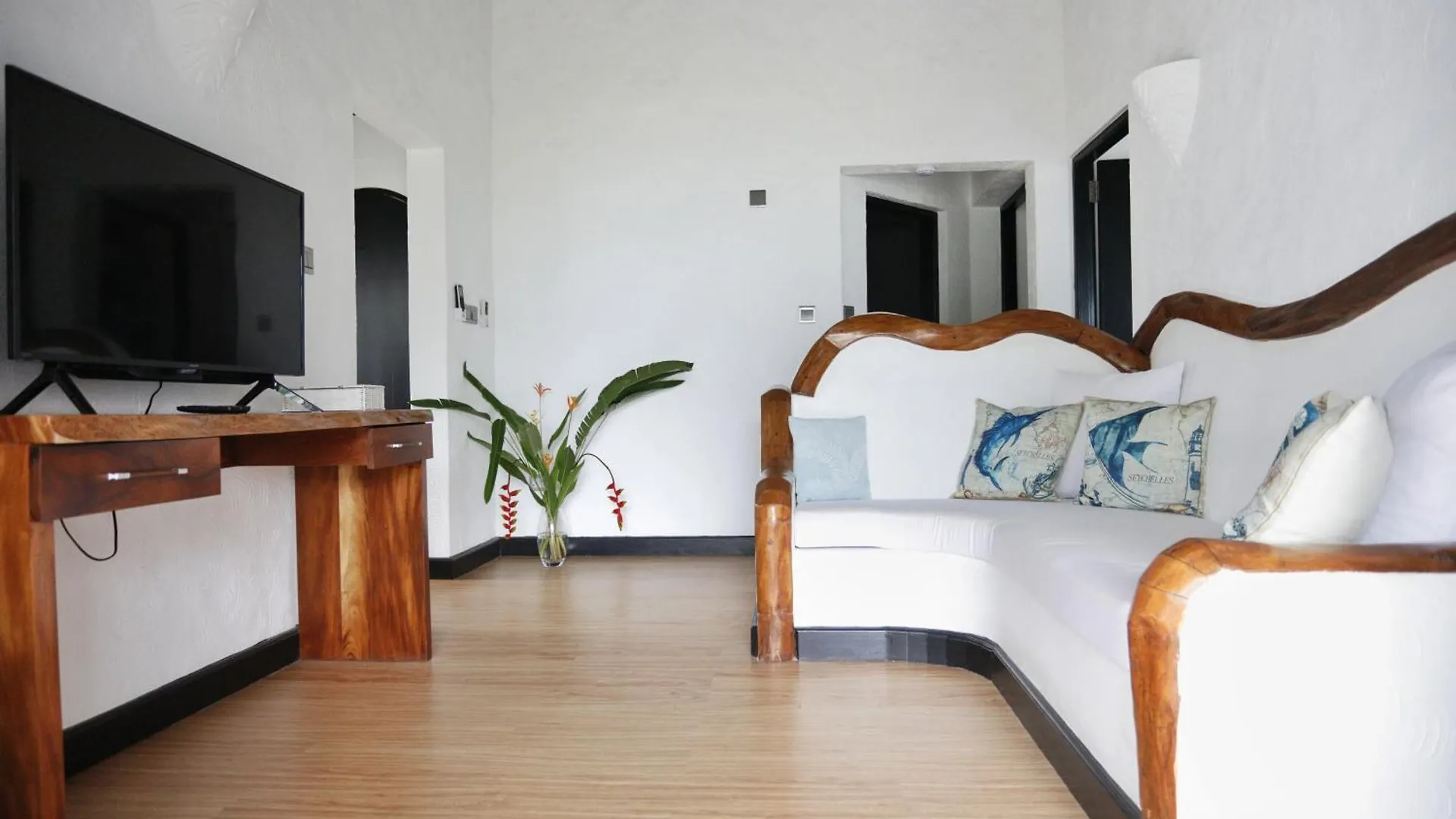 The Salty Palms Apartment Beau Vallon  Seychelles
