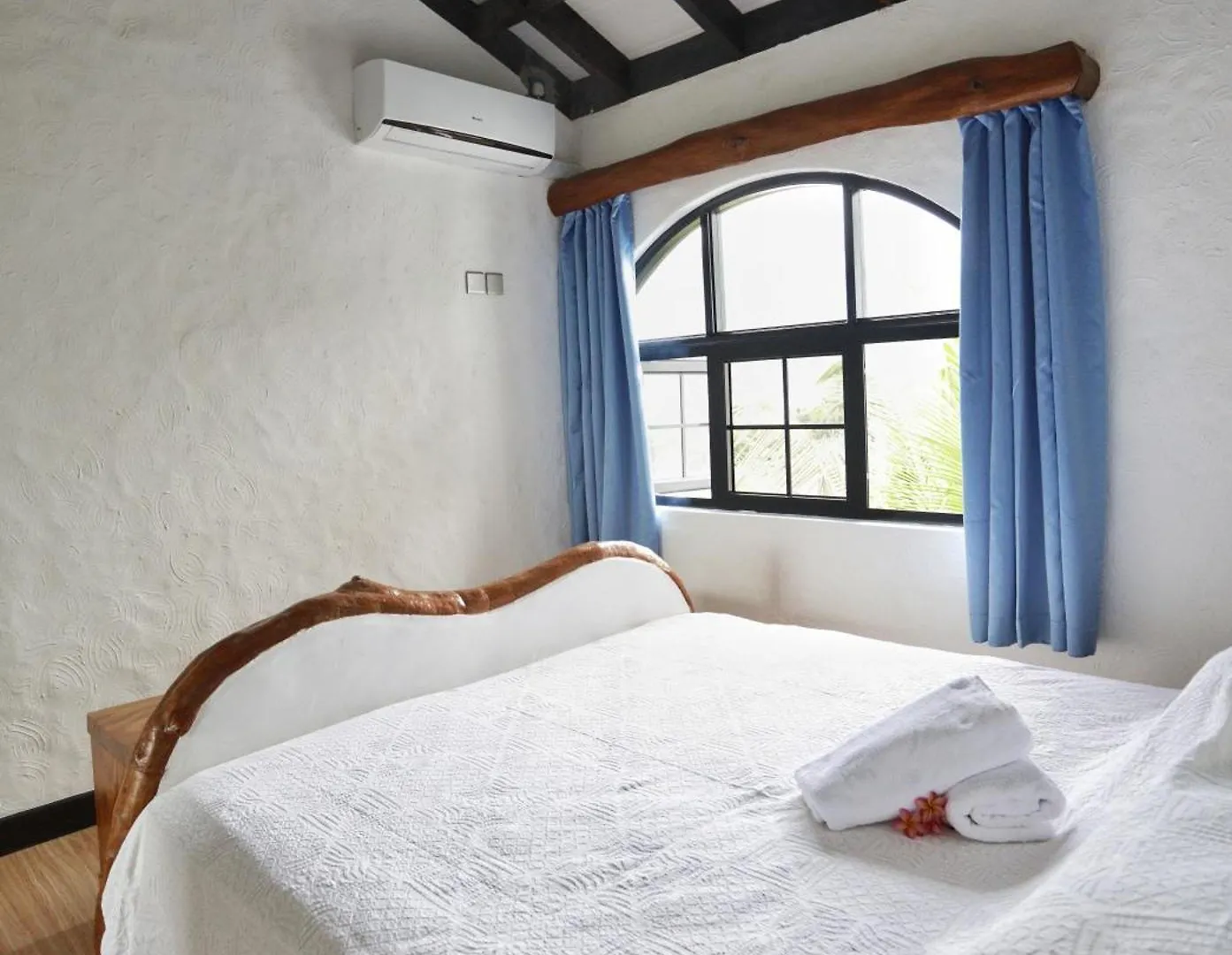 The Salty Palms Apartment Beau Vallon  0*, Beau Vallon (Mahe)