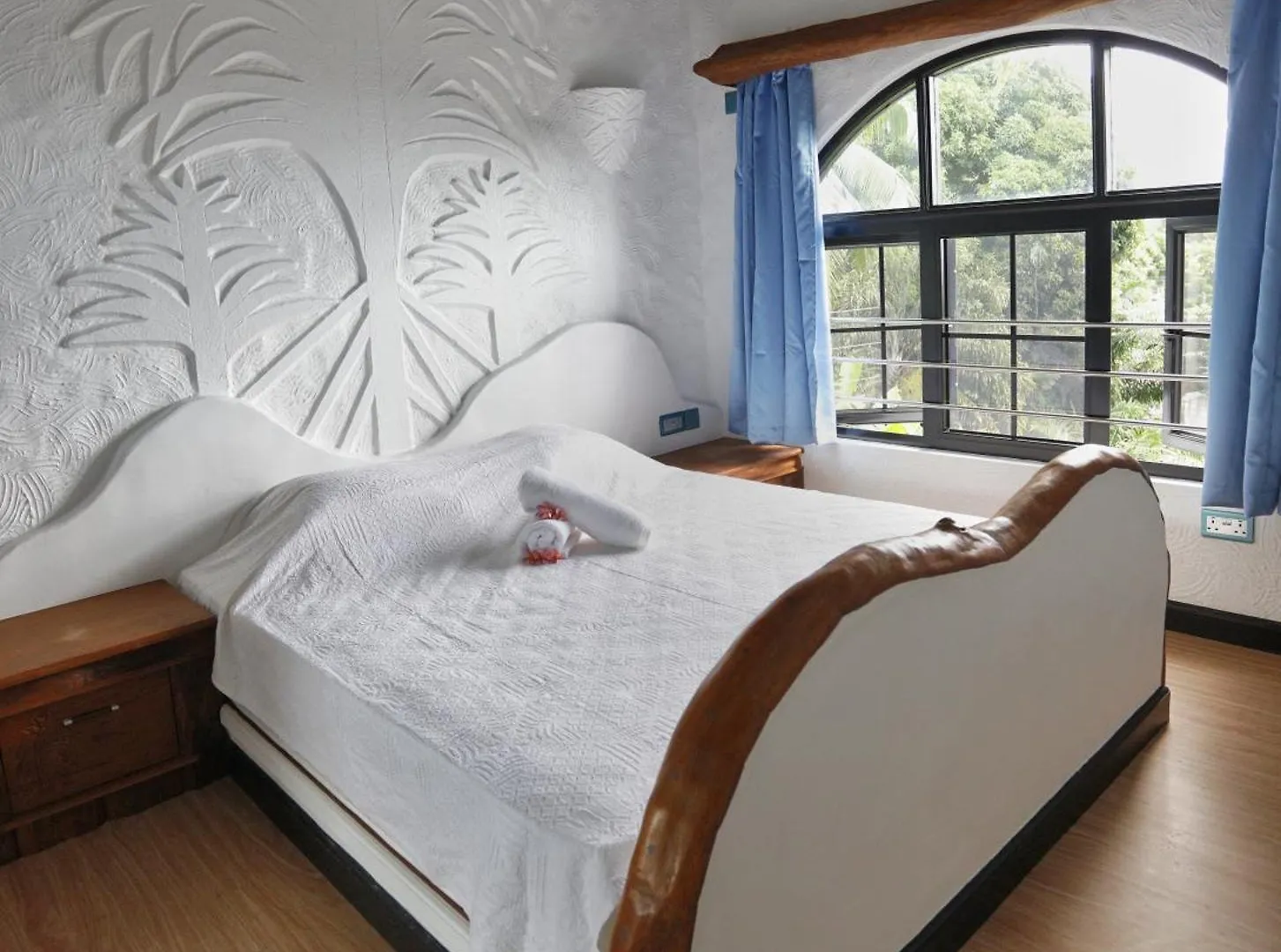 The Salty Palms Apartment Beau Vallon