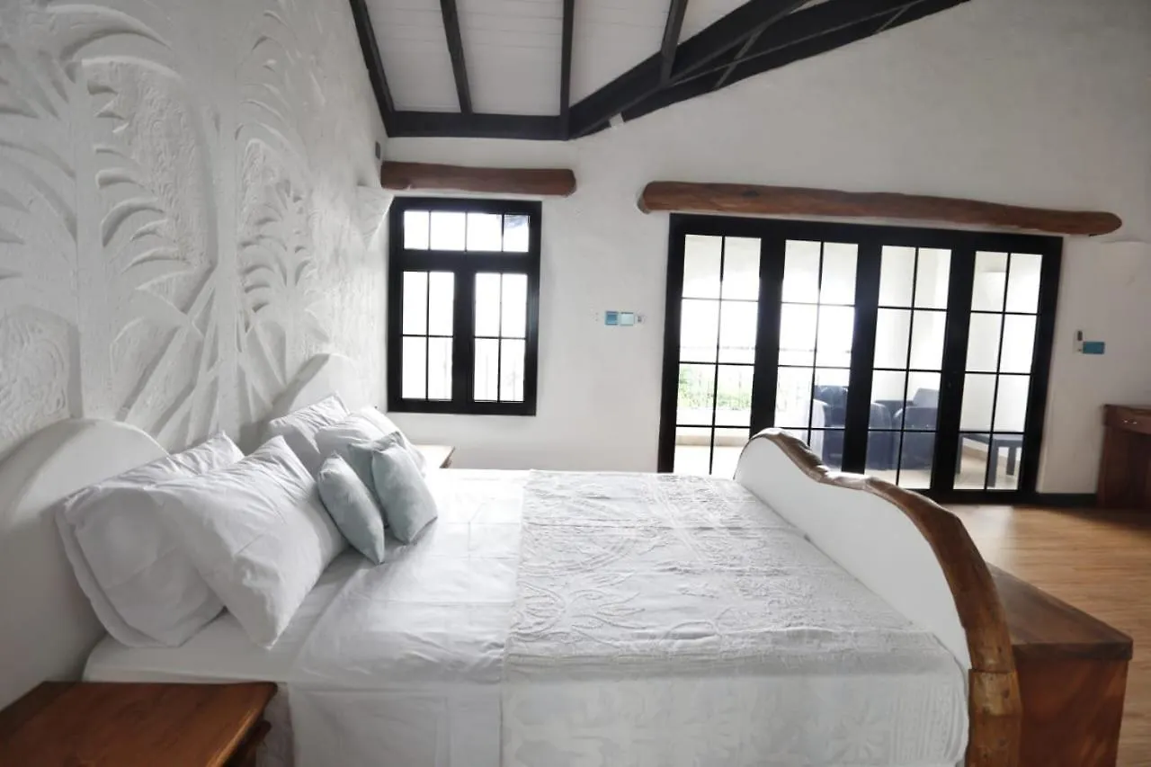 The Salty Palms Apartment Beau Vallon