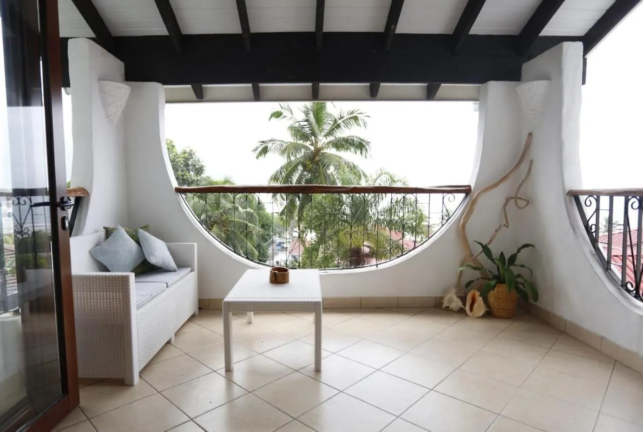 The Salty Palms Apartment Beau Vallon
