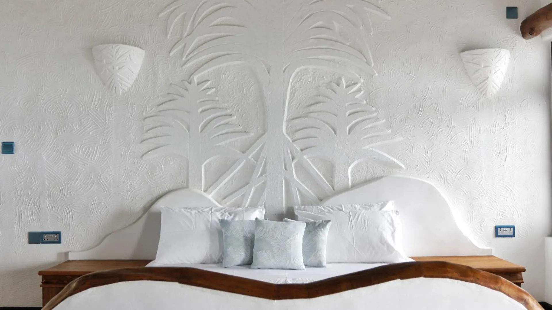 The Salty Palms Apartment Beau Vallon  Seychelles
